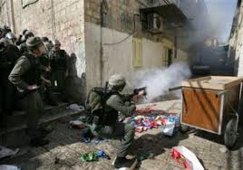 فلسطين: اشتباكات عنيفة مع قوات الاحتلال شمال الخليل اسفرت عن إصابات