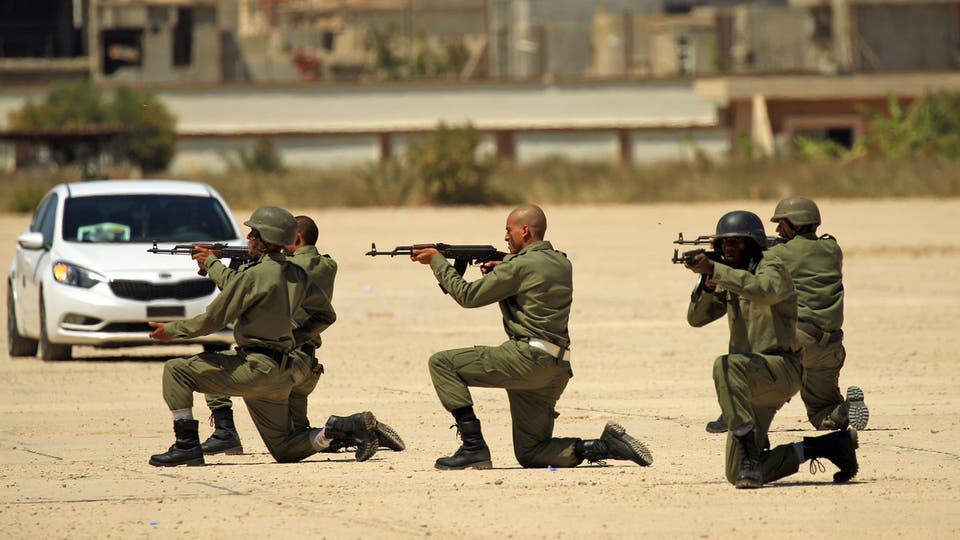 الجيش الليبي يرسل تعزيزات جديدة.. والهدنة “معلقة”