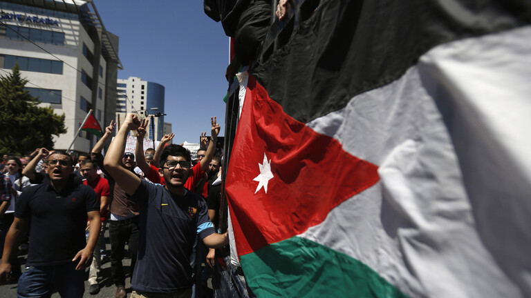 الأردن تسلم فلسطين عقود “الشيخ جراح”