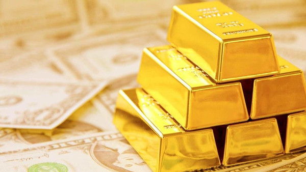 أعلى مستوى للذهب والفضة بـ15 شهرا مع هبوط الدولار