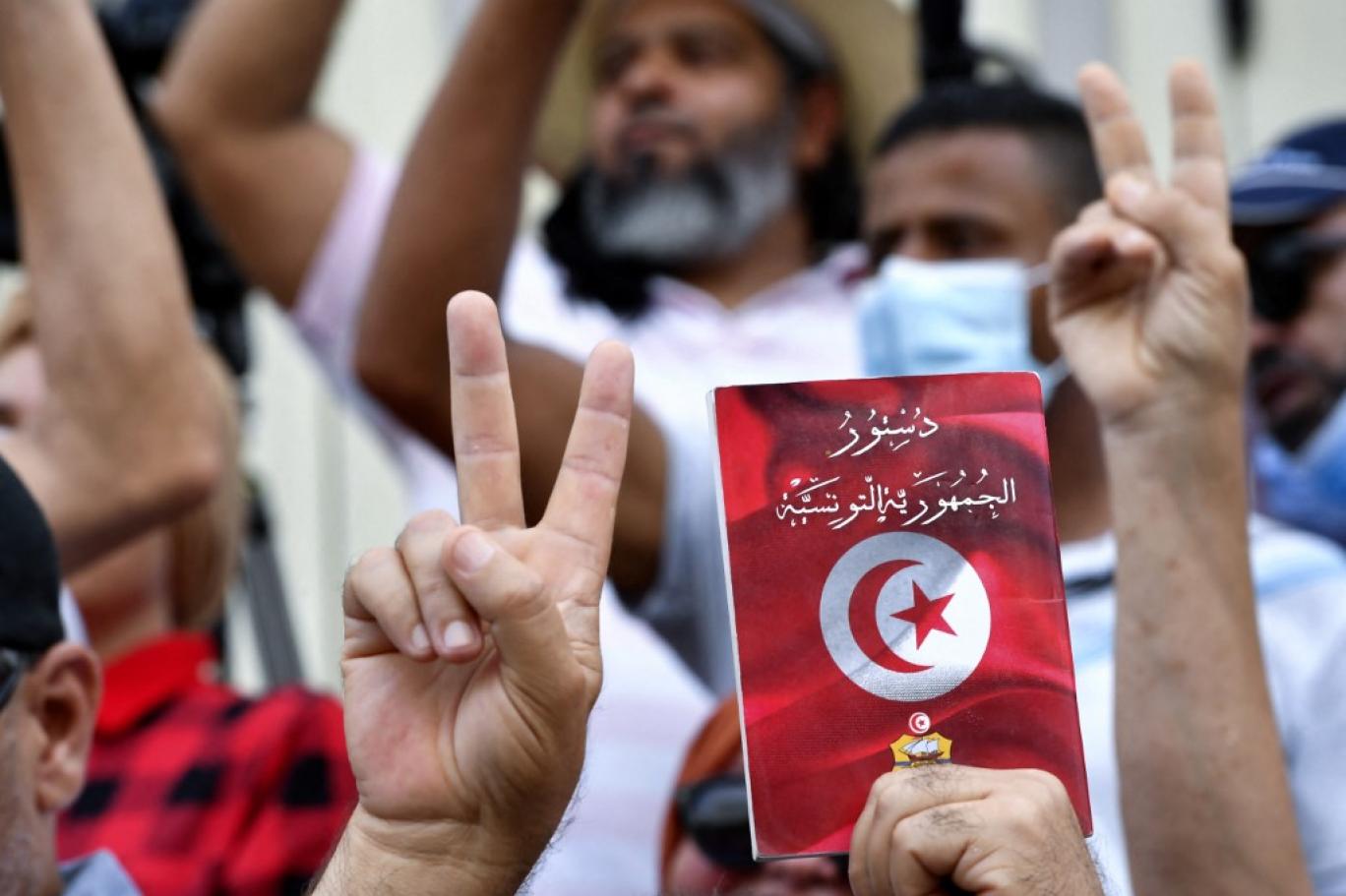 تونس دولة مدنية والإسلام لن يصبح دينها.. تعرف على التغييرات الجديدة بالدستور التونسي