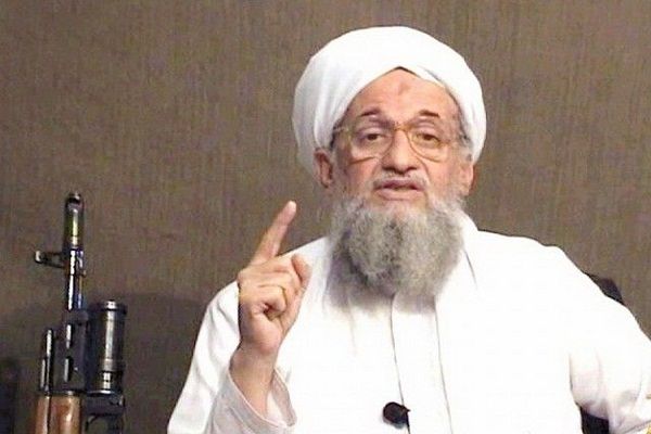 الظواهرى يبايع أمير “طالبان” خلفا لأختر المنصور