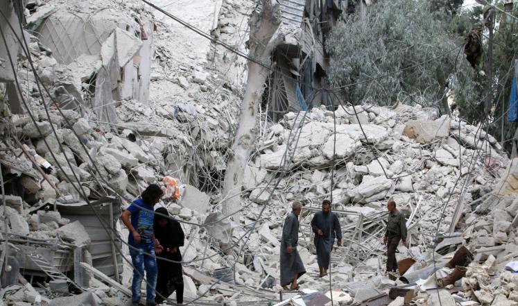روسيا تدك حلب بالقنابل العنقودية وأطفال بين القتلى