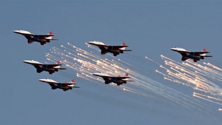طيران التحالف يكثف غاراته علي مواقع الحوثي في صنعاء