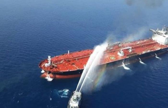 ناقلة “فرونت ألتير” غادرت مياه إيران بعد مهاجمتها فى خليج عمان