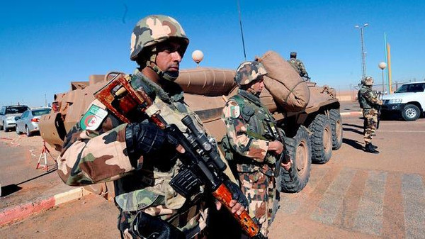 الجيش الجزائري يشن هجمات جديدة علي أوكار الإرهاب في البلاد