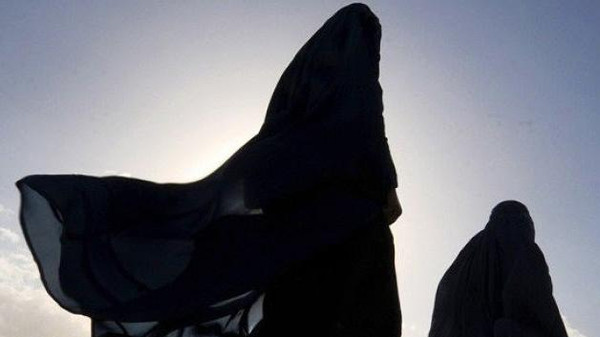 رغم انحسار التنظيم.. هولندا تحذر من نساء داعش