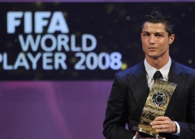 رونالدو: كل شيء ممكن حتى اللعب لبرشلونة