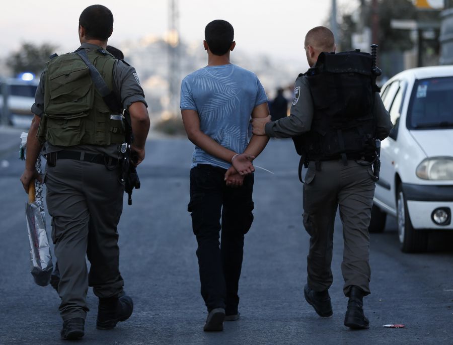 فلسطين:قوات الإحتلال تعتقل عشرات الفلسطينيين فى الضفة
