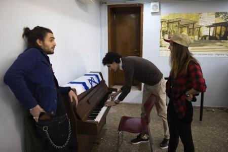 إسرائيل: زيادة قياسية في عدد المهاجرين من يهود فرنسا