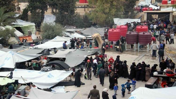 انتقال 250 شخصًا من مخيم الركبان إلى مراكز الإيواء في عدرا
