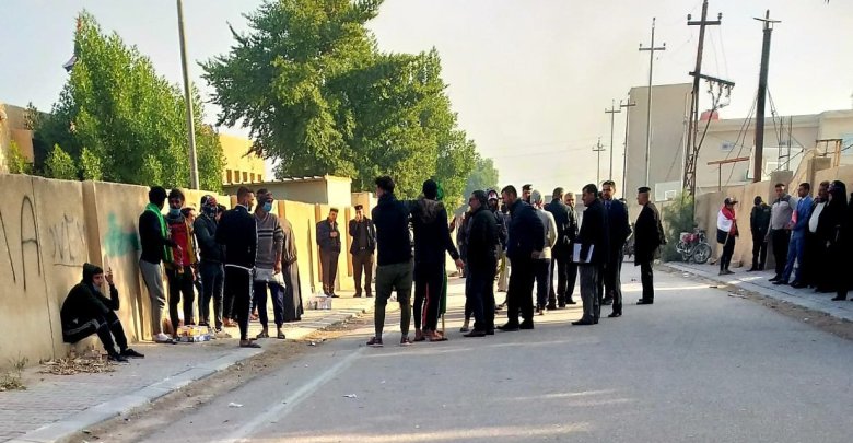 العراق: المتظاهرين يغلقون طرق هامة في مدينة النجف
