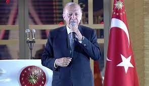 أردوغان يلقي خطابا أمام أنصاره في المجمع الرئاسي بأنقرة بعد فوزه بانتخابات الرئاسة