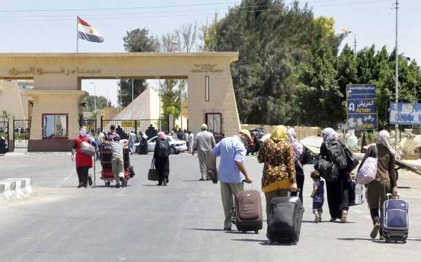 استمرار فتح معبررفح بين مصر وقطاع غزة أمام العالقين