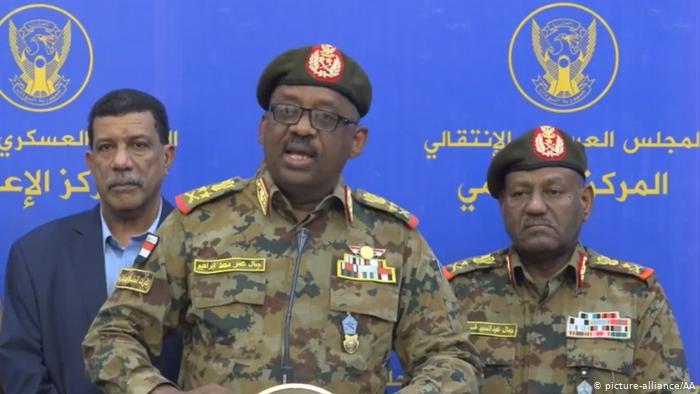 السودان ـ إحباط محاولة انقلابية تزامنا مع الاتفاق على المرحلة الانتقالية