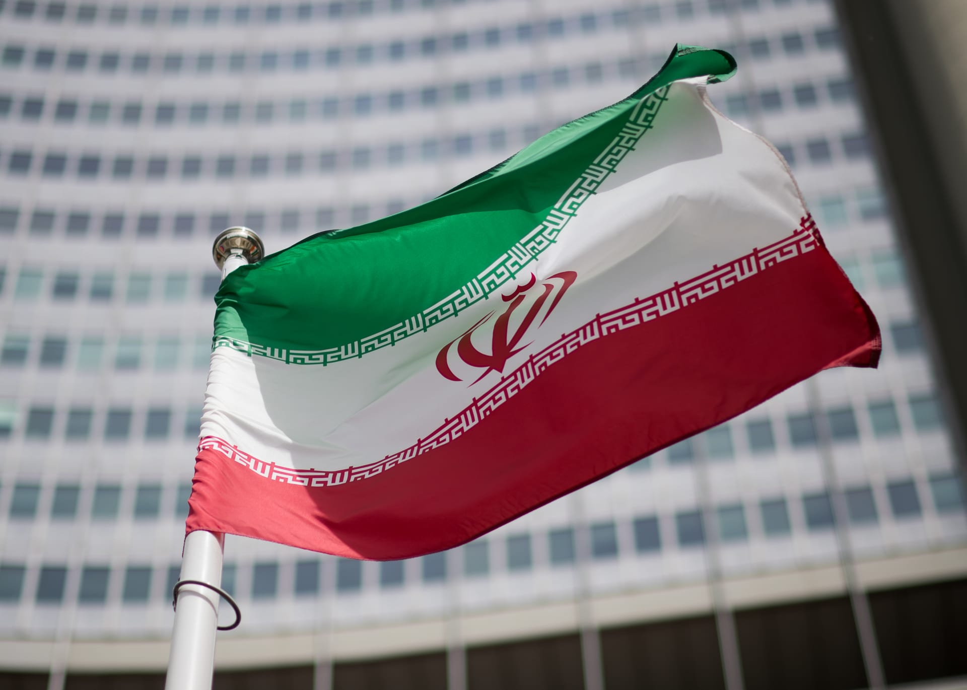 تهديد قاسي من إيران لمن يعارضها في هذا الأمر