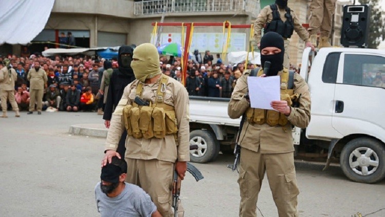 “داعش” يجز رقاب مقاتليه الفارين من ساحة المواجهات
