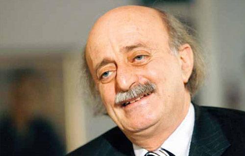 رسائل وليد جنبلاط الى حزب الله والحريري وامريكا: لبنان ليست منصة اطلاق صواريخ وهو أهم من الأسماء وترامب خطر على الانسانية
