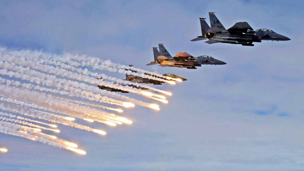 مصادر قبلية يمنية:مقتل 30 حوثيا فى غارات التحالف بصعدة