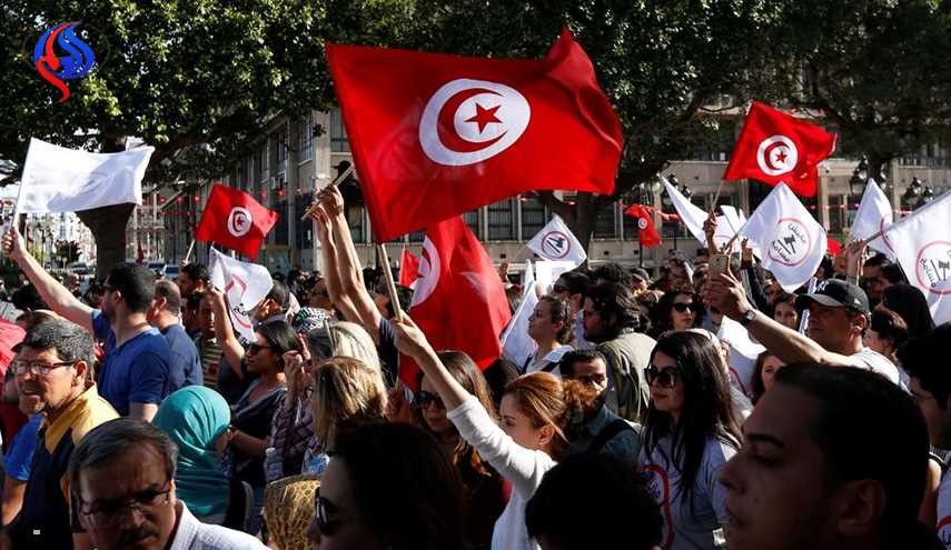 اشتعال الغضب في شوارع تونس