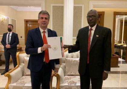 شاهد: وزير اسرائيلي يصل الخرطوم واتفاق مع السودان على تبادل فتح السفارات بأقرب وقت