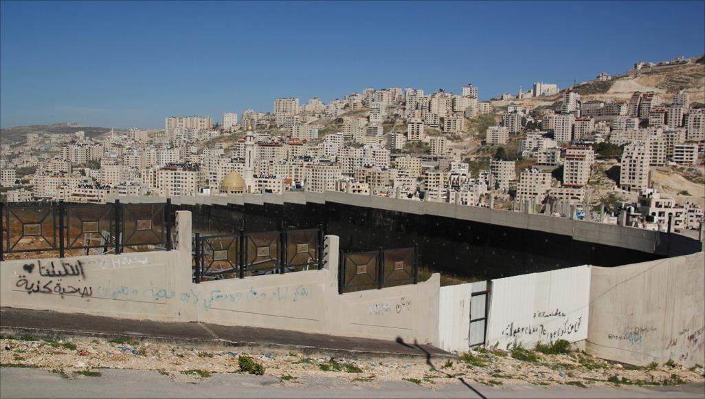 وقف الدعم الأميركي للفلسطينيين.. “ابتزاز” لفرض صفقة القرن