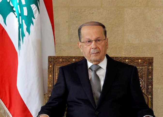 رئيس لبنان يكذب أزمة الوقود ويصفها بالمفتعلة
