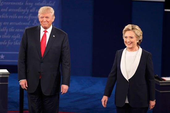 “لوس أنجلوس تايمز”: استطلاع للرأي يظهر تقدم ترامب على كلينتون قبل 4 أيام من الانتخابات