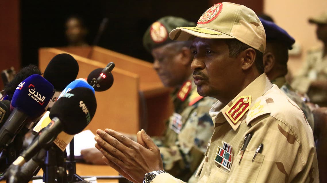 دقلو: الترويج بأن العسكر في السودان وراء الانقلاب نفاق