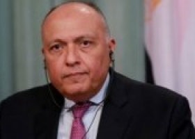 أردوغان يتجنب مصافحة وزير خارجية مصر في القِمة الإسلامية
