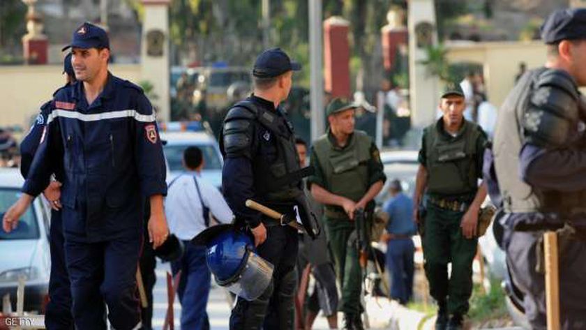 الجزائر تلقي القبض على 14 من تنظيم الإخوان