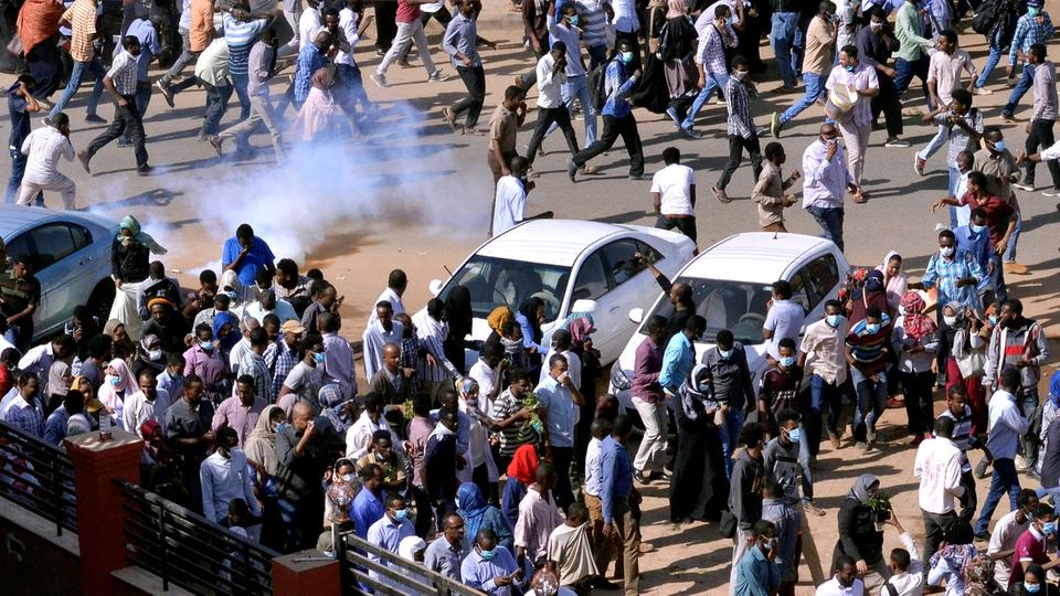 السودان.. دعوات لتظاهرات متفرقة “تشتت قوة النظام”