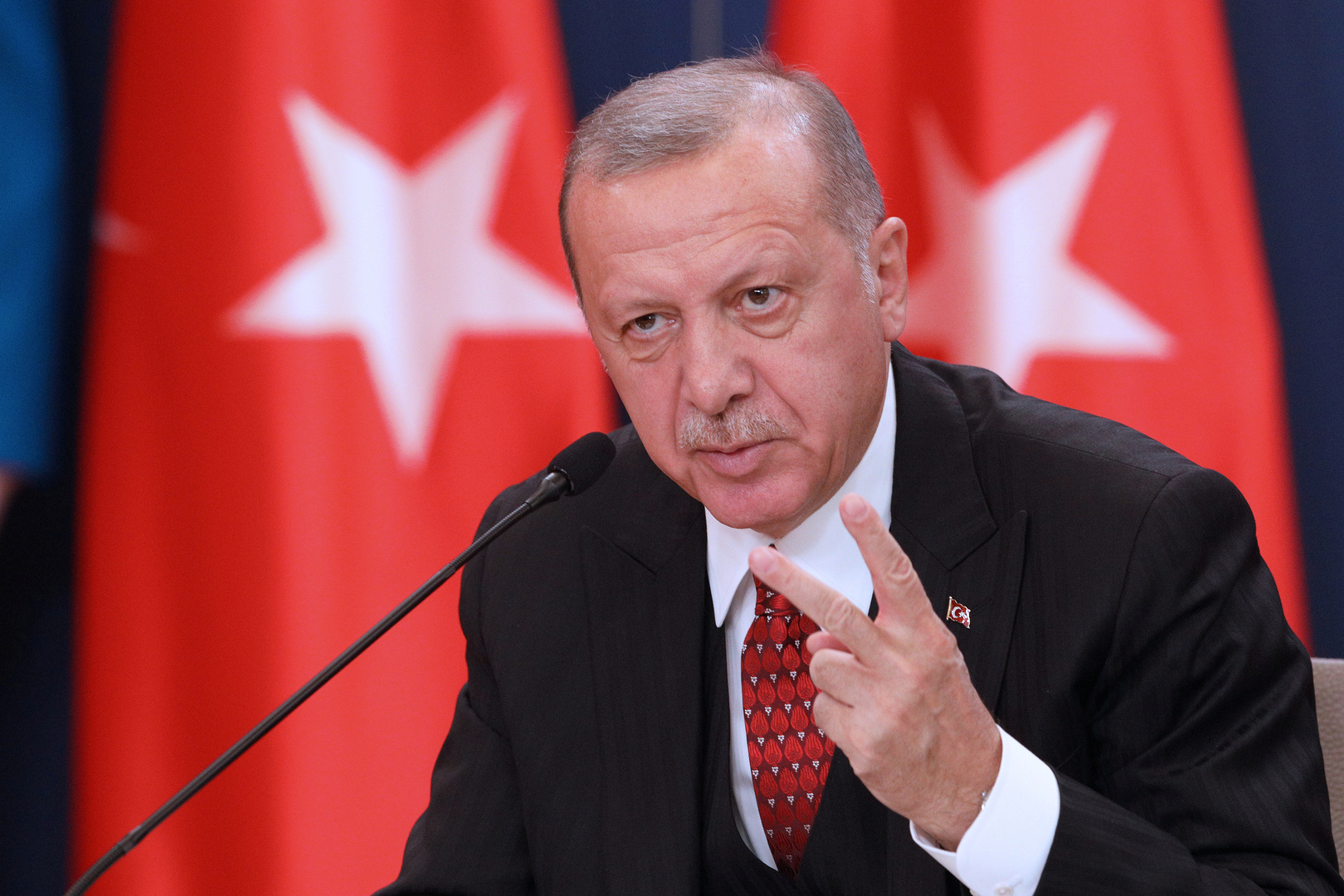 التلجراف: أردوغان يعد بالسلام بينما طائراته بدون طيار تحدث الدمار في أوكرانيا