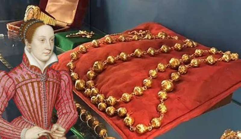 سرقت مسبحة “ماري” ملكة اسكتلندا تثير الجدل في إنجلترا