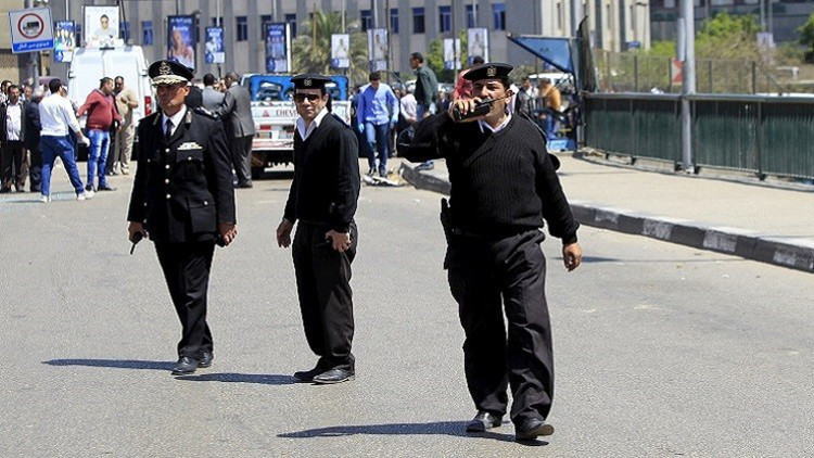 الشرطة المصرية تقتل 4 أشخاص في الجيزة يشتبه أنهم متشددون