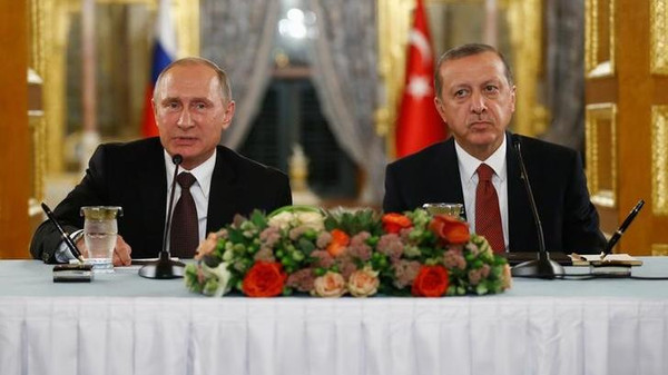أردوغان وبوتين يبحثان هاتفيا الوضع في حلب