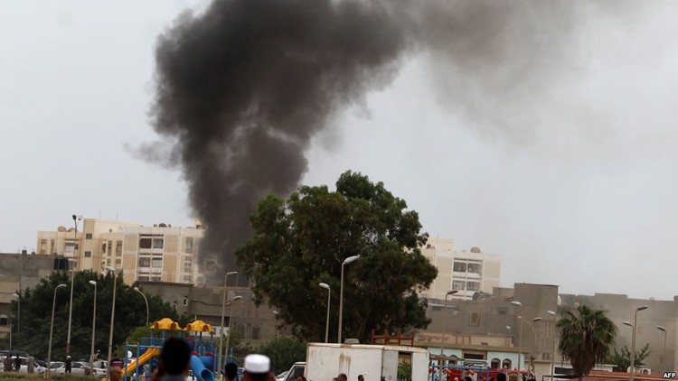 الجيش الأمريكي يقصف سرت بطلب من حكومة الوفاق