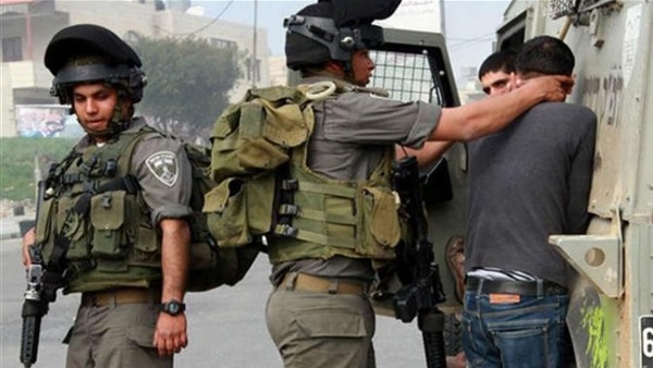 الاحتلال الإسرائيلي يعتقل 297 فلسطيني بينهم نساء وأطفال