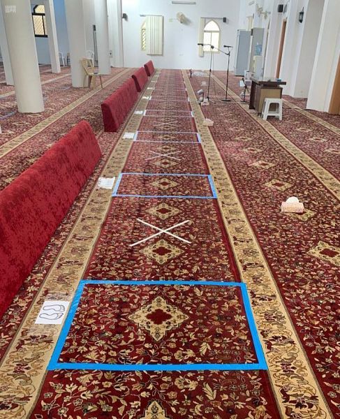 السعودية تستعد لفتح 90 ألف مسجد الأحد القادم