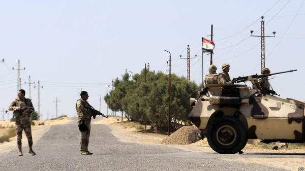 مقتل 3 من أفراد الأمن بانفجار عبوة ناسفة في الشيخ زويد