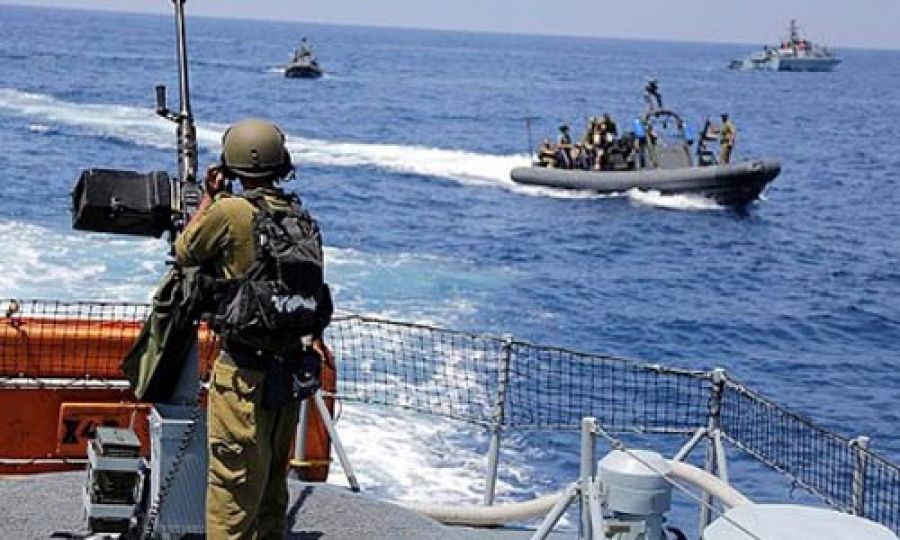 الإحتلال الإسرائيلي يعتقل 3 صيادين فلسطينيين قبالة سواحل غزة