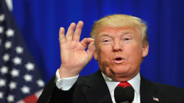 ترامب عن موسوليني: أن تعيش يوما واحدا أسدا خير من أن تكون خروفا 100 يوم