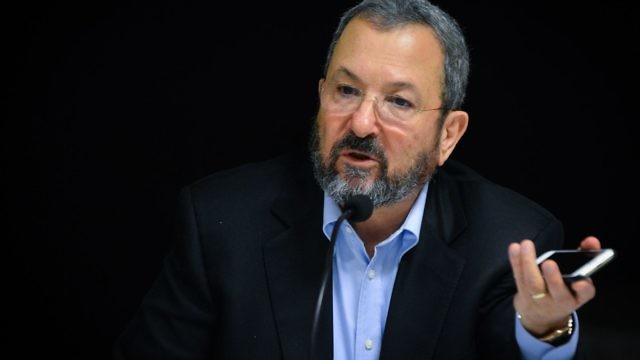“إيهود باراك” يصف نظام حكومة “نتنياهو” بـ”وصمة عار”