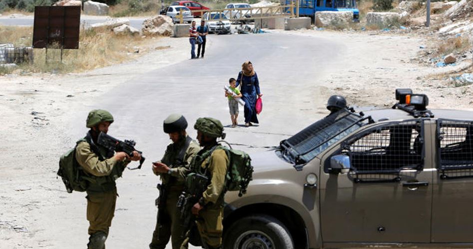 فلسطين: إغلاق مدخل قرية “دير” في رام الله وسط تواجد كثيف لجنود الاحتلال