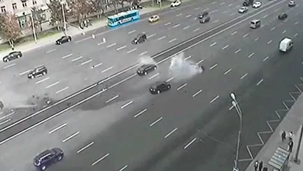 بالفيديو.. تحطم سيارة الرئيس الروسي في حادث مروّع