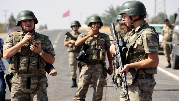 مقتل 4 جنود أتراك بتفجير عبوة ناسفة جنوب شرق البلاد