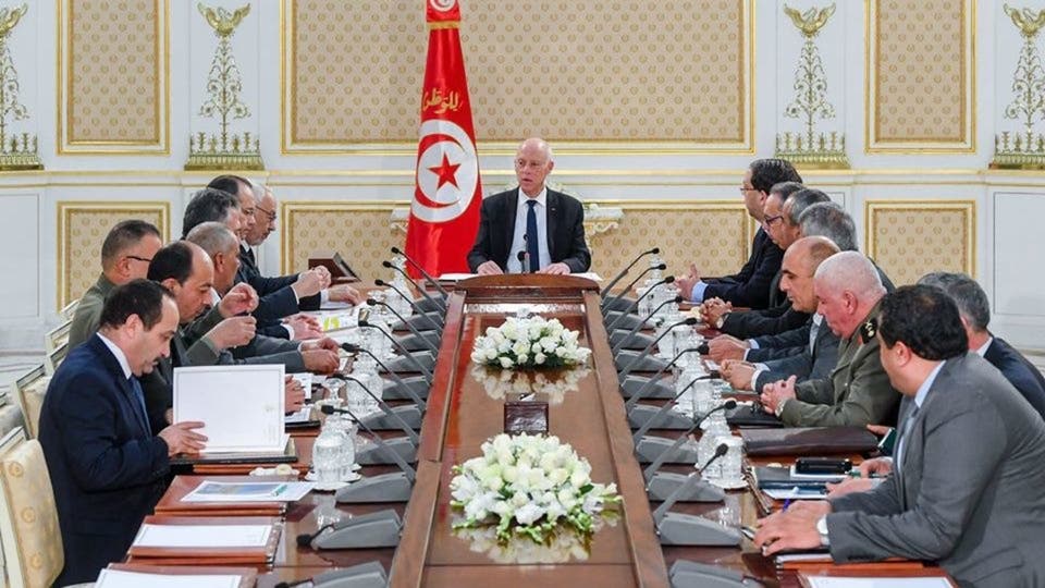 تونس تضع خطة طوارئ تحسباً لتدفق لاجئين من ليبيا