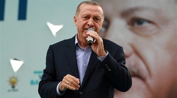 أردوغان يتهم وزير داخليته السابق بالإرهاب