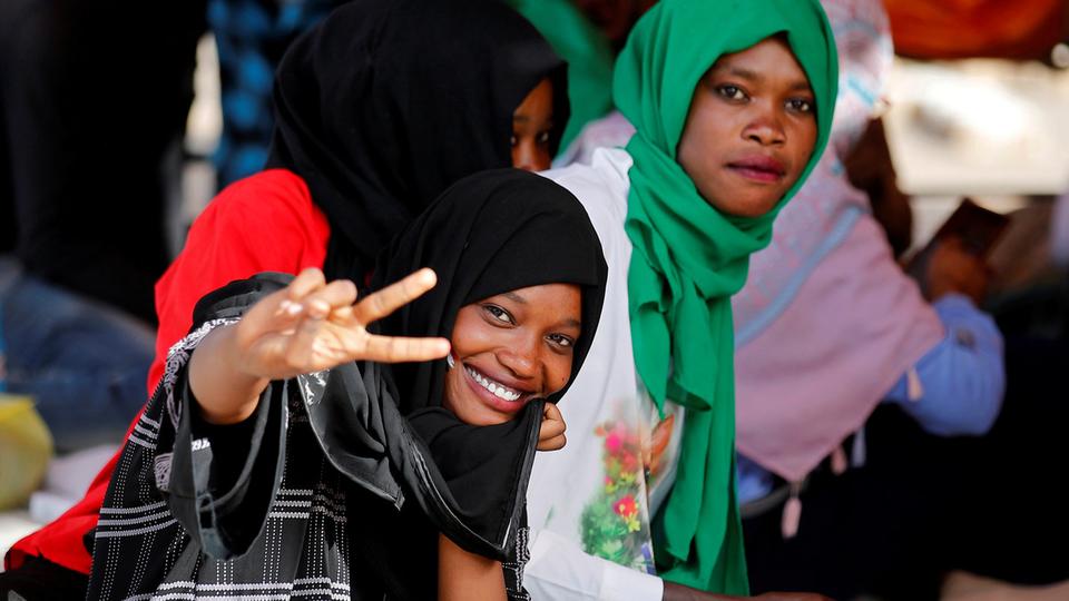 الانتقالي السوداني يرحب بمنحه 3 أشهر لتسليم السلطة
