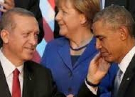 أردوغان سنّ بروتوكولات خاصة للزعماء و«صفع» أوباما لتقبيله ميركل